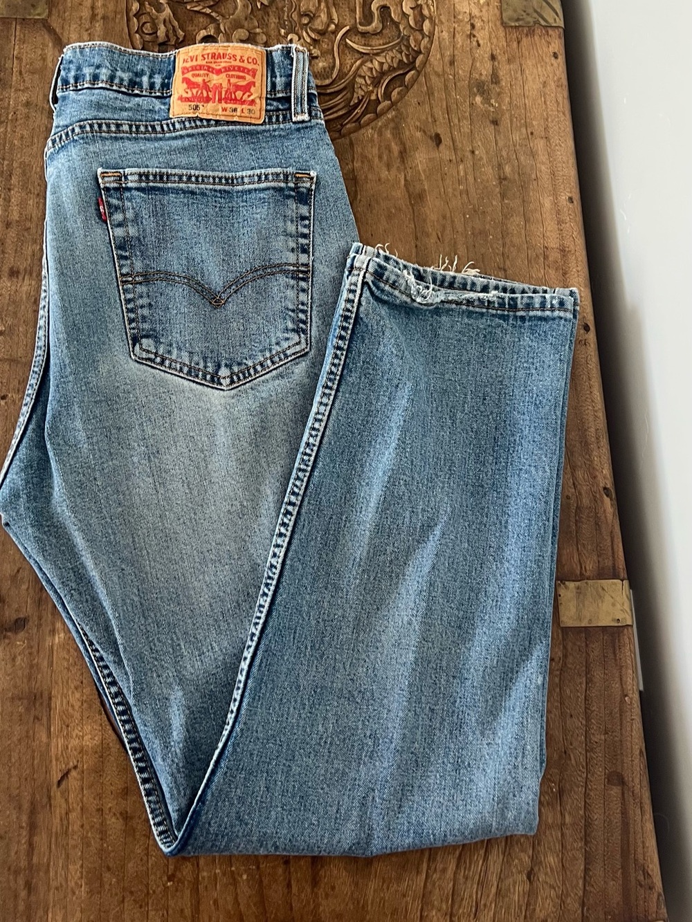 Levi's 505 Men's Light Blue Relaxed Fit Jeans